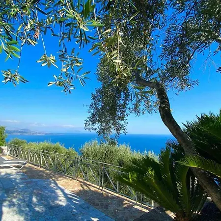 Paleopetres Marnie - Private Pool - Sea Views - Nissaki - North East Coast -