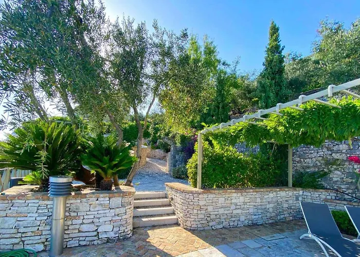 Paleopetres Marnie - Private Pool - Sea Views - Nissaki - North East Coast -