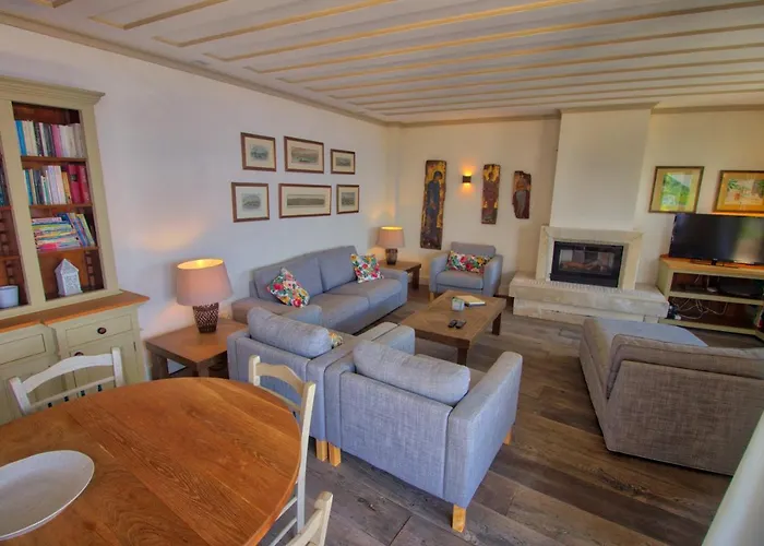 Villa Paleopetres Marnie - Private Pool - Sea Views - Nissaki - North East Coast -